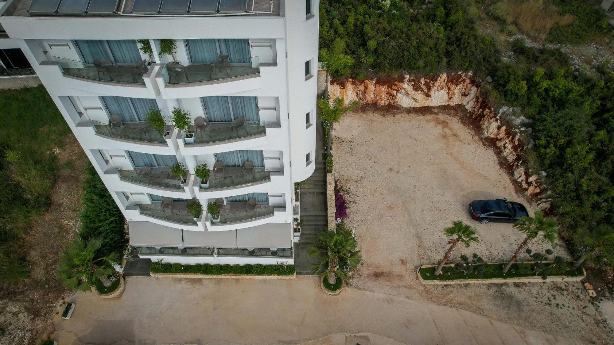 Teuta Hotel 4*