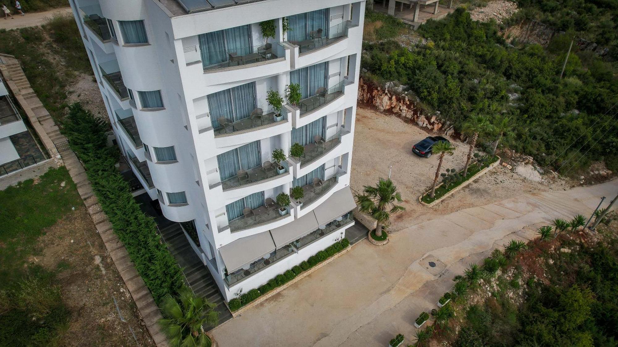 Hotel Teuta 4*