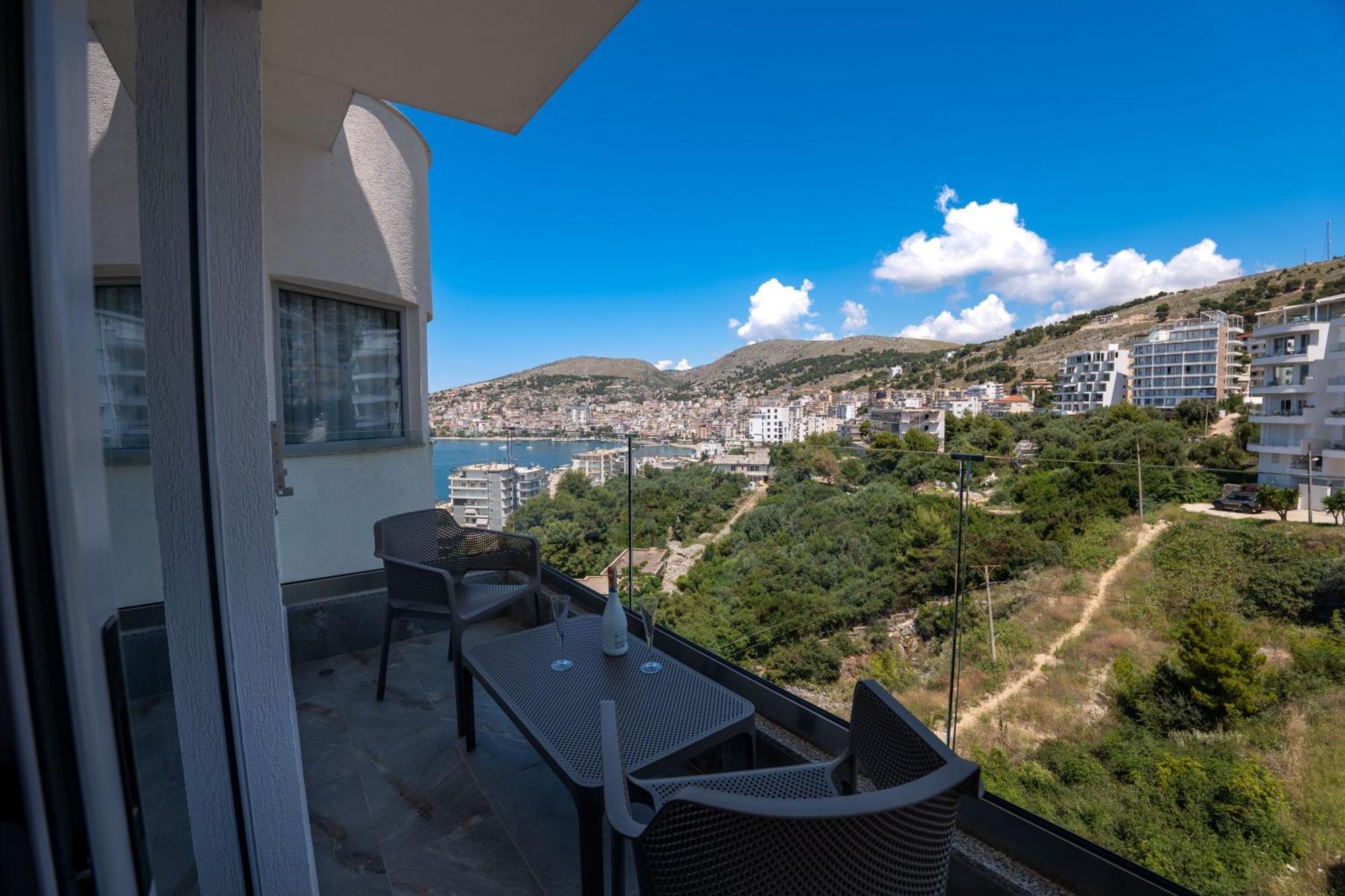 Teuta Hotel 4*
