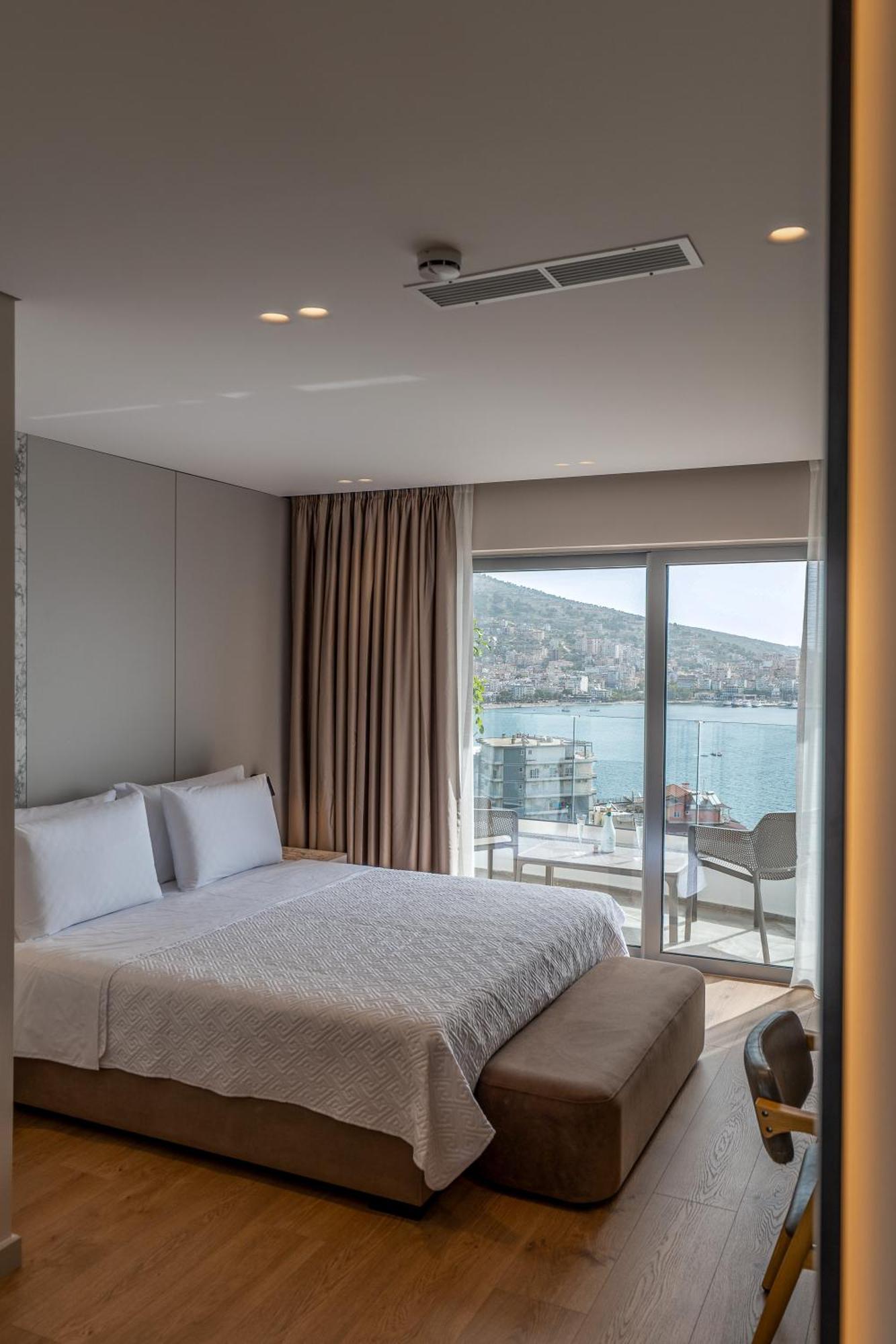 Teuta Hotel 4*