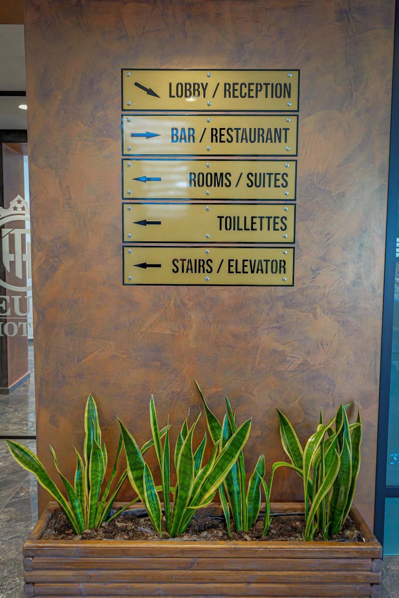 Teuta Hotel